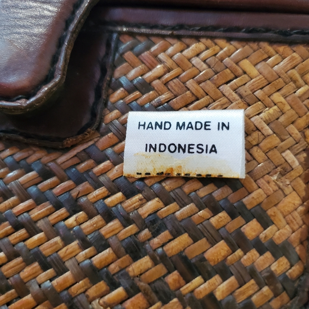 Lined Vintage Woven Crossbody Bag - Picture 12 of 14